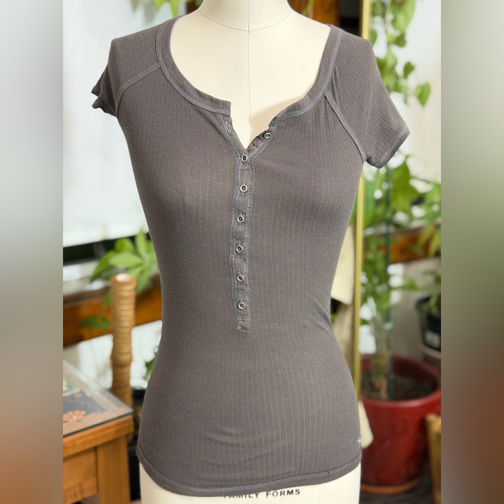 Vintage Y2K Abercrombie and Fitch Top Women’s Size Small Bella Swan Henley